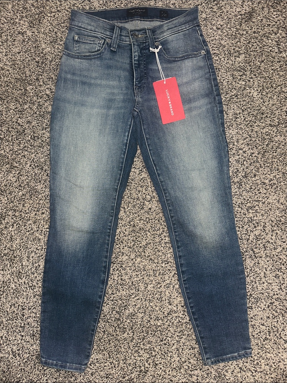 NEW- Lucky Brand 2/26 AVA Mid Rise Crop Women's Skinny Mid-Rise Faded Blue Jeans